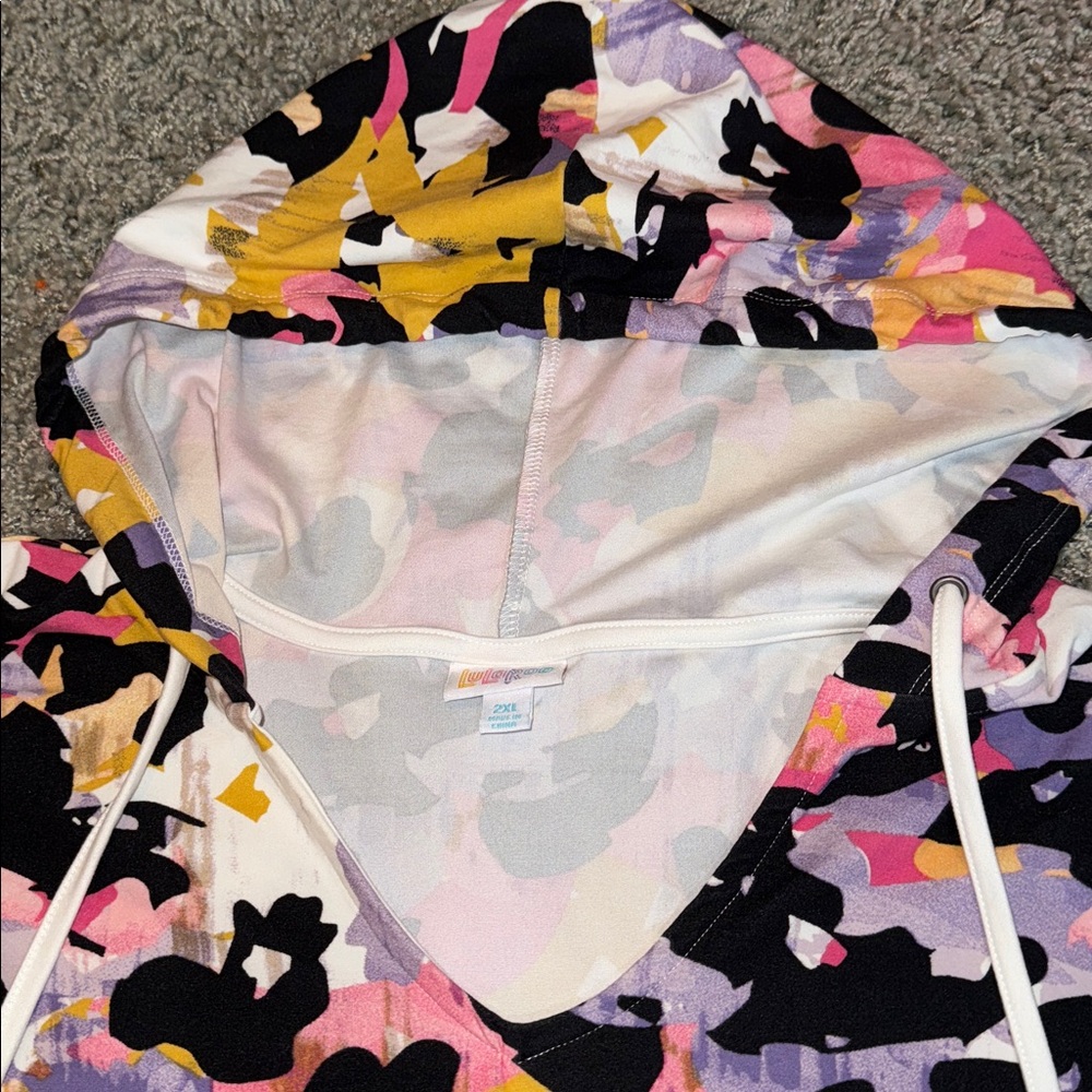 LuLaRoe Pastel Floral Top “Eliza” (2XL) - Picture 4 of 6